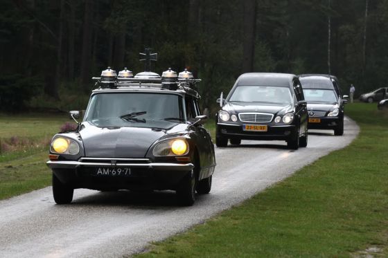 Rekord Leichenwagen
