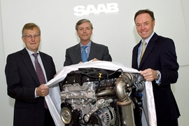 v. l. Jan Åke Jonsson (CEO Saab), Victor Muller (Vorstandschef Saab), Ian Robertson (Marketing BMW)