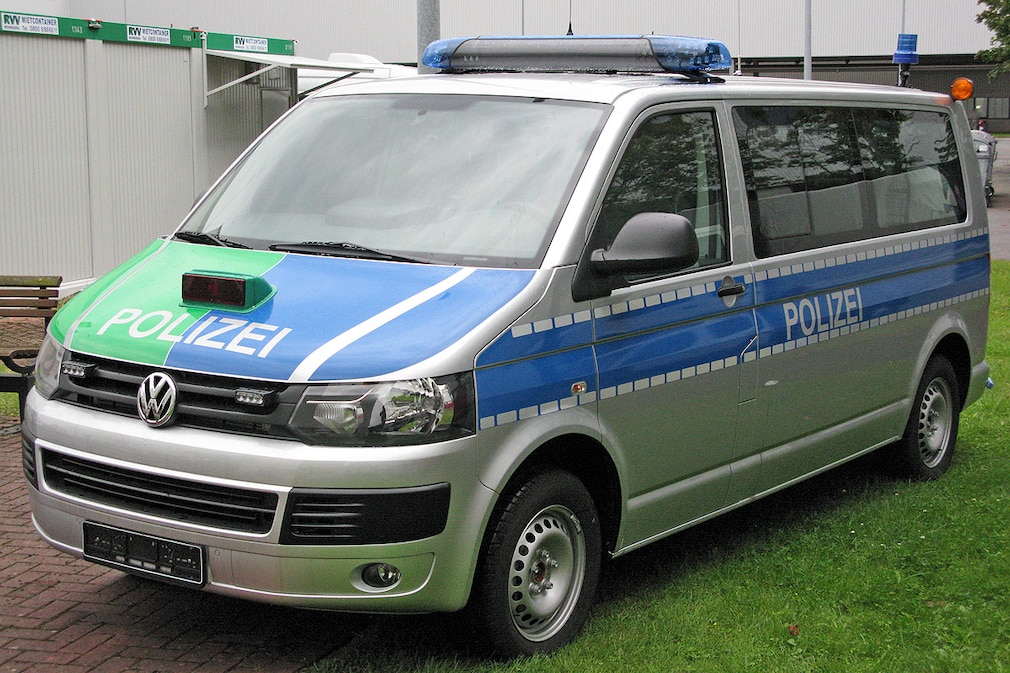 VW Multivan Polizei