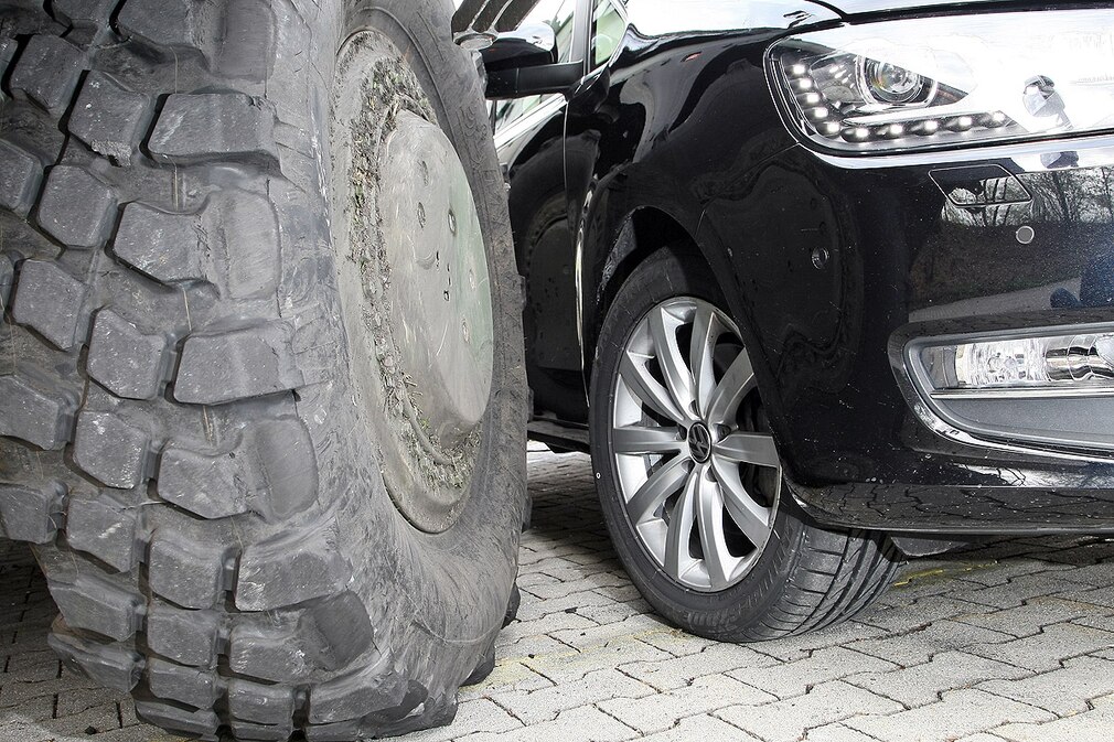 VW Sharan TDI 4Motion KMW Truppentransporter Boxer