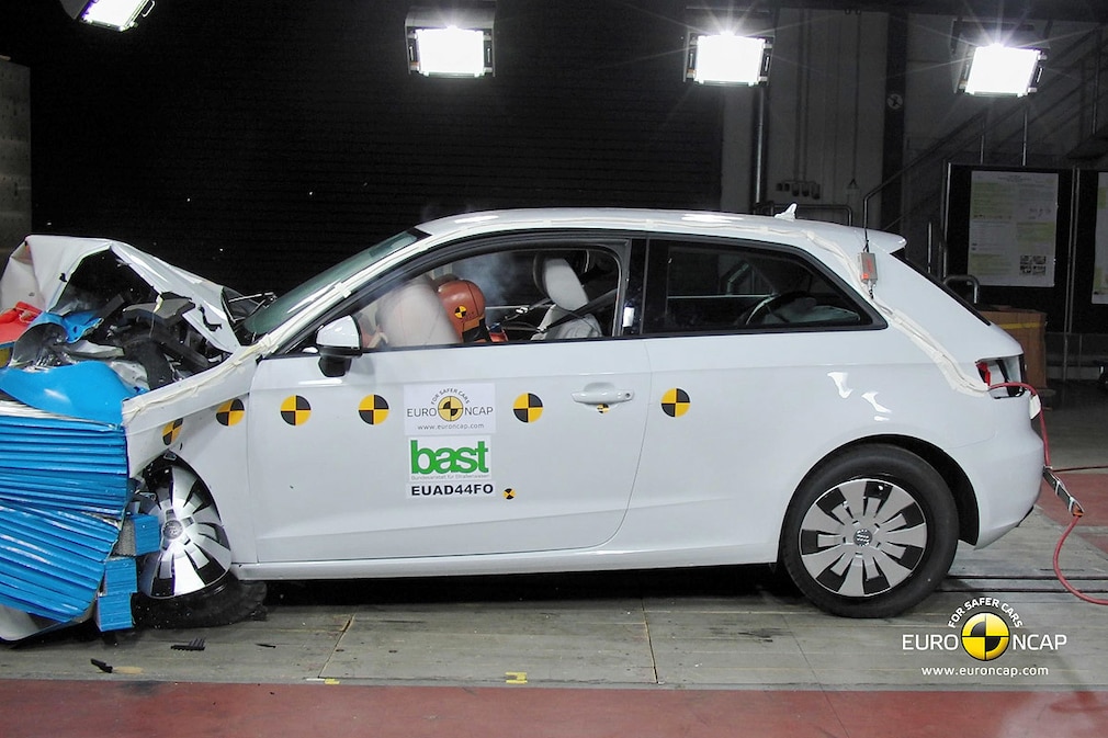 Audi A3 im Euro NCAP Crashtest August 2012