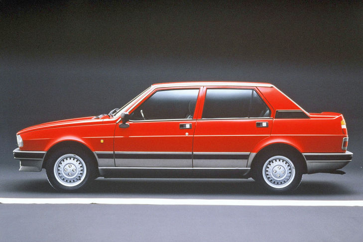 Klassiker F 252 R 5000 Euro Alfa Romeo 75 Bilder Autobild De