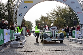 Pünktlich um zehn Uhr ging es dann los.