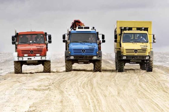 Unimog U 5000 6x6