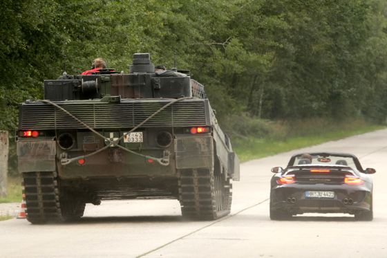 9ff GTronic gegen Leopard 2: Vergleich