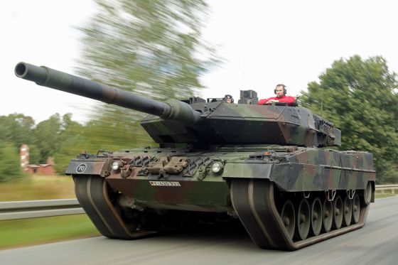 9ff GTronic gegen Leopard 2: Vergleich