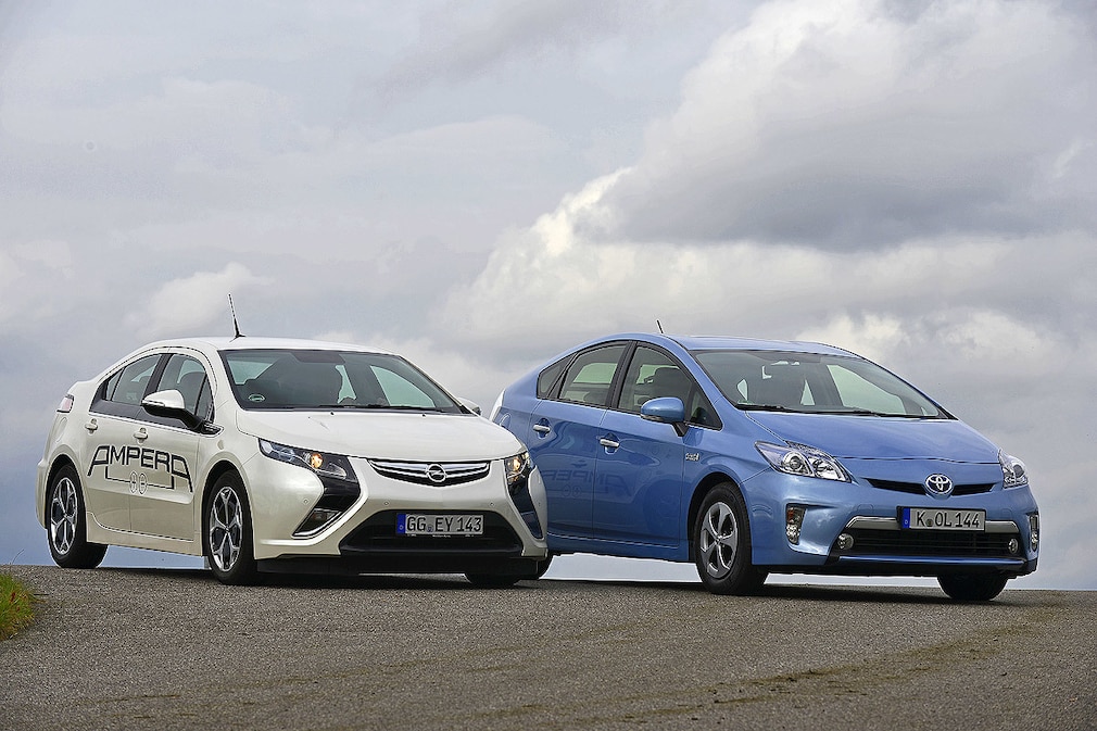 Opel Ampera Toyota Prius