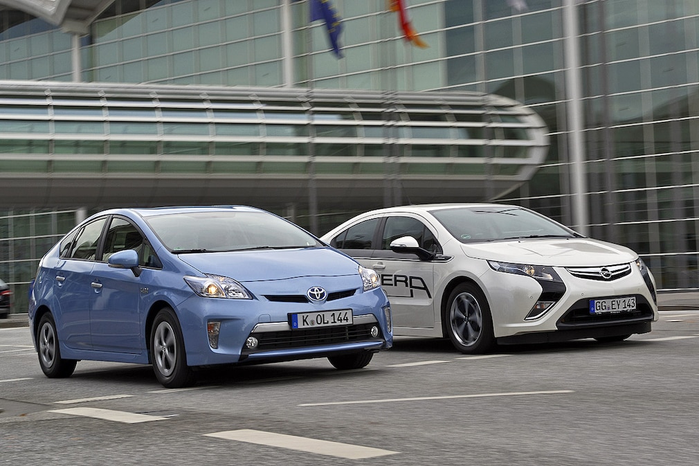 Toyota Prius Plug-in, Opel Ampera