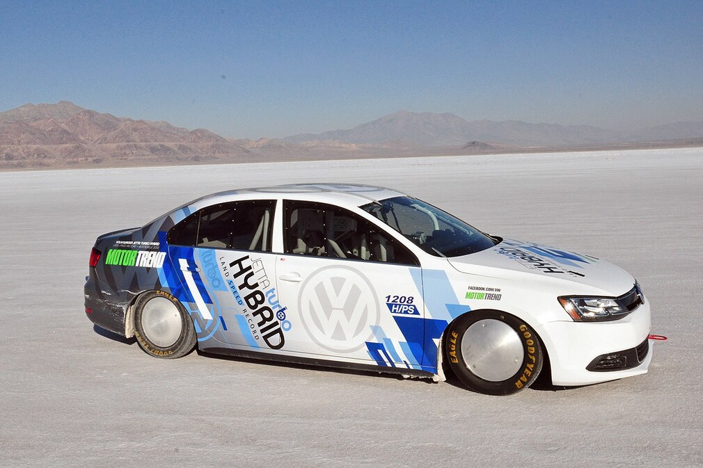 VW Jetta Hybrid Speed Record at Bonneville Salt Flats