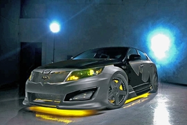 Kia Optima im Batman Look