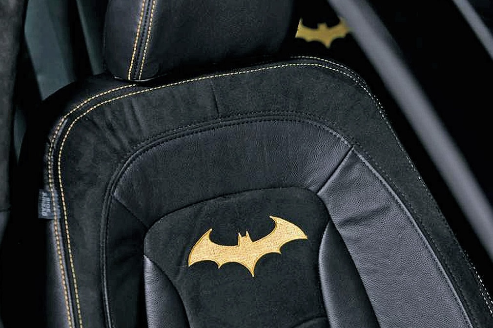 Kia Optima im Batman Look