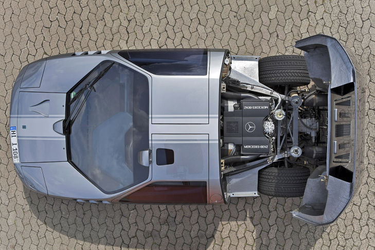Isdera Imperator 108i