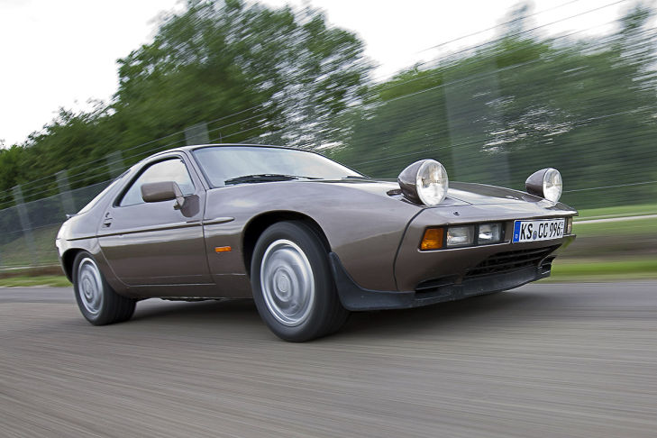 Porsche 928
