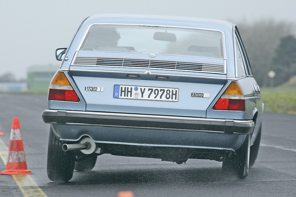 Lancia Gamma 2500