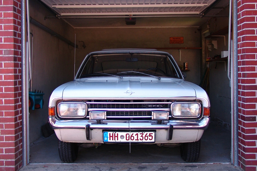 Opel Rekord C Coupe Garage