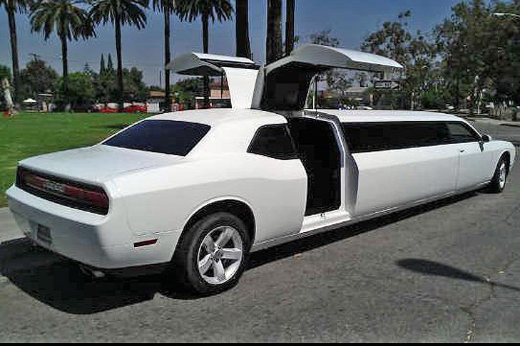 Dodge Challenger Stretch Limo
