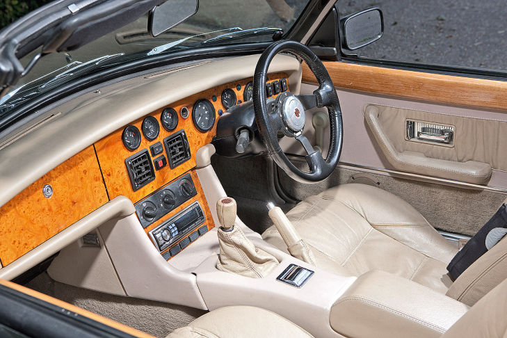 MG RV8 1993