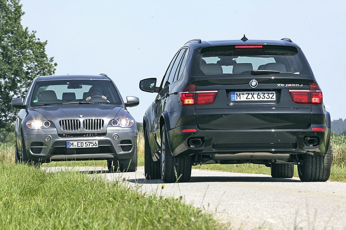 Diesel vs. Benziner: BMW X5 M50d trifft auf X5 50i - AUTO BILD