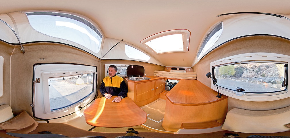 Jeep ActionCamper