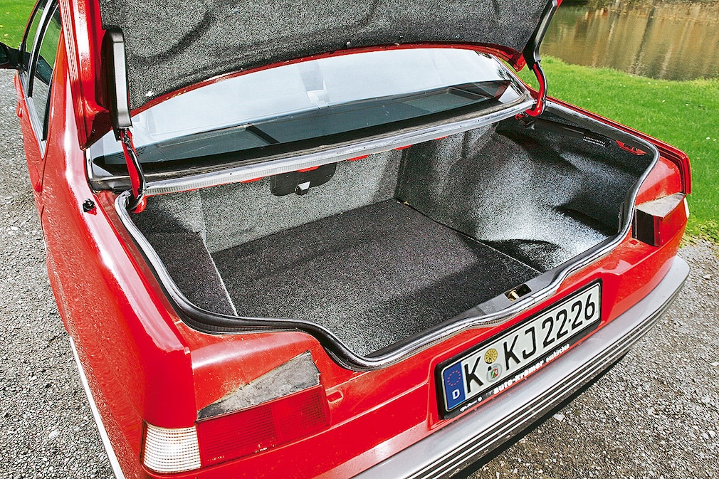 Alfa Romeo 164