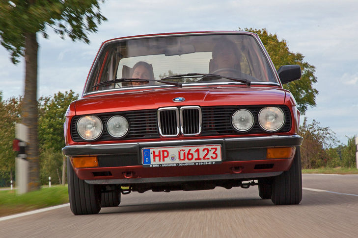 BMW 525i (E28)