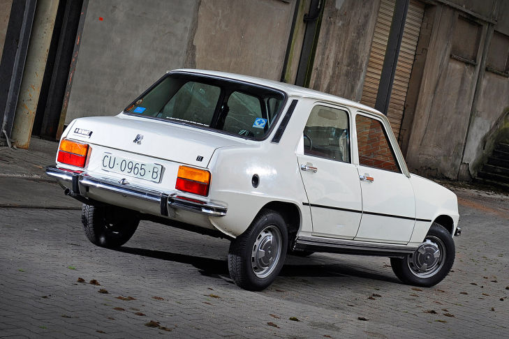 Renault 7 Siete