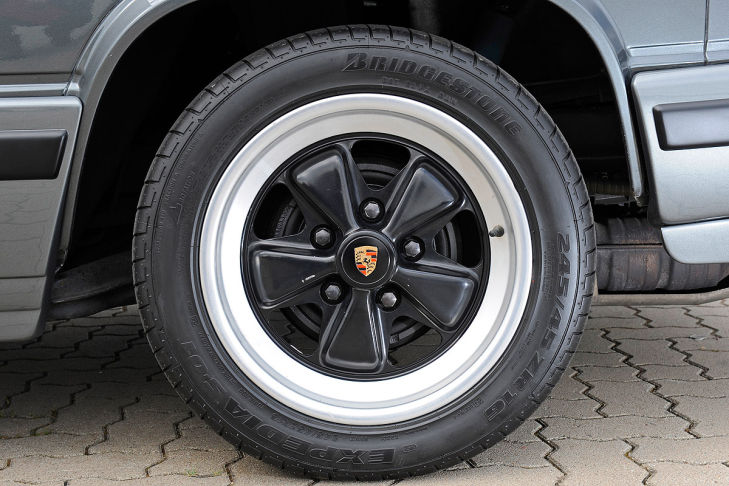 Porsche B32