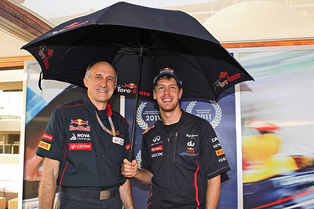 1. Sieg Monza 2008, Vettel mit Toro-Rosso-Teamchef Franz Tost