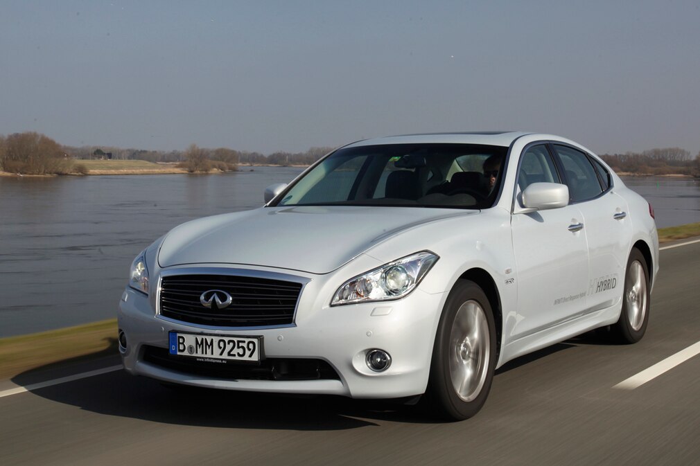 Infiniti M35h GT Premium