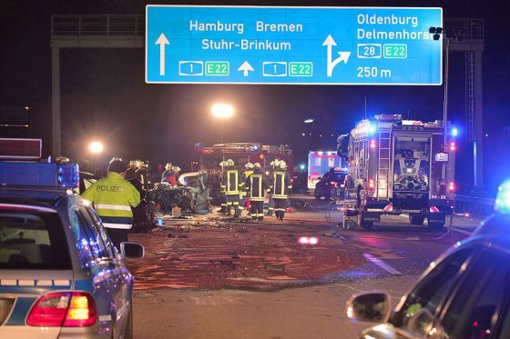 Unfallstelle auf der A1 bei Stuhr