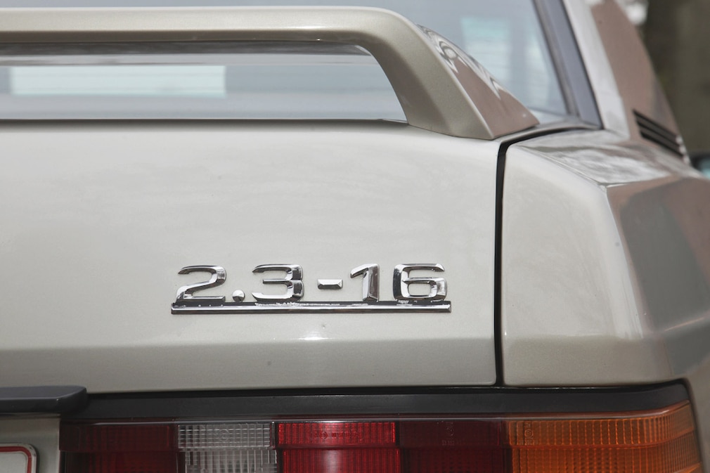 Mercedes 190 E 2.3-16
