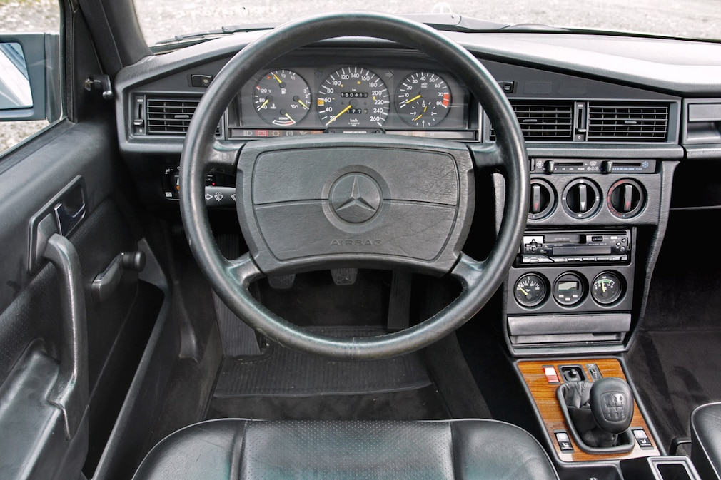 Mercedes 190 E 2.3-16