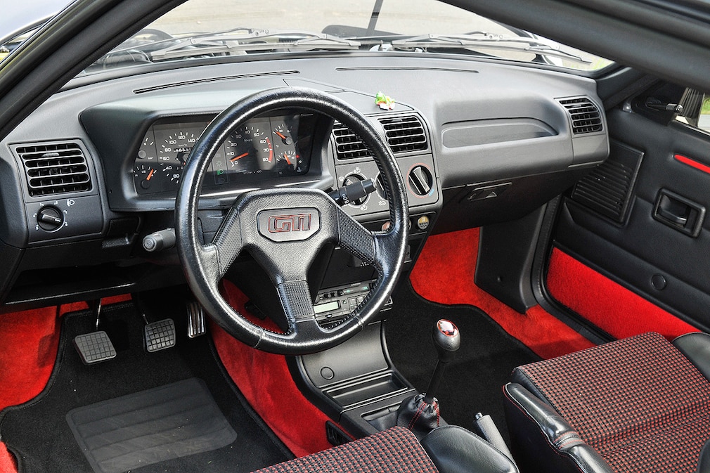 Peugeot 205 GTI
