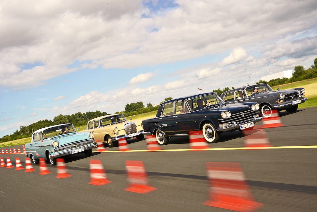 Borgward P 100, Fiat 2100 Special, Mercedes 220 b, Opel Kapitän P 2.6