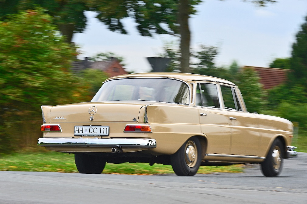 Mercedes 220 b
