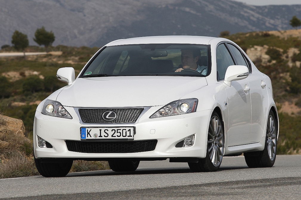 Lexus IS 220d