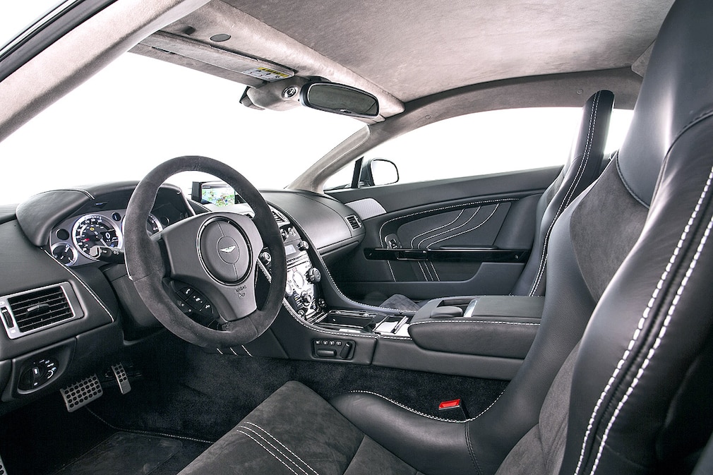 Aston Martin Vantage SP 10