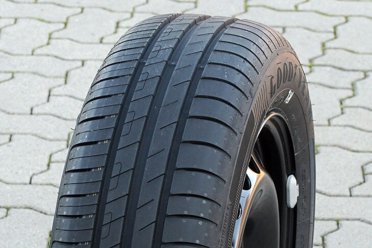 Goodyear EfficientGrip Performance Goodyear EfficientGrip Performance