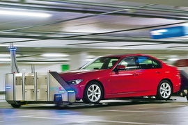 Roboter parkt Auto ein