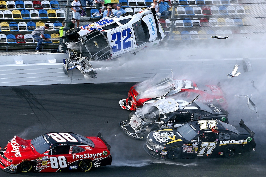 NASCAR 2013: Schwerer Unfall