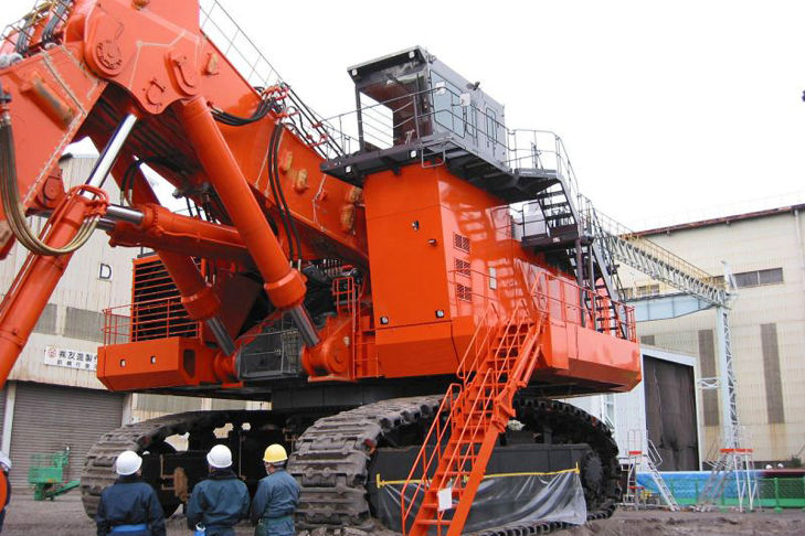 Hitachi EX8000