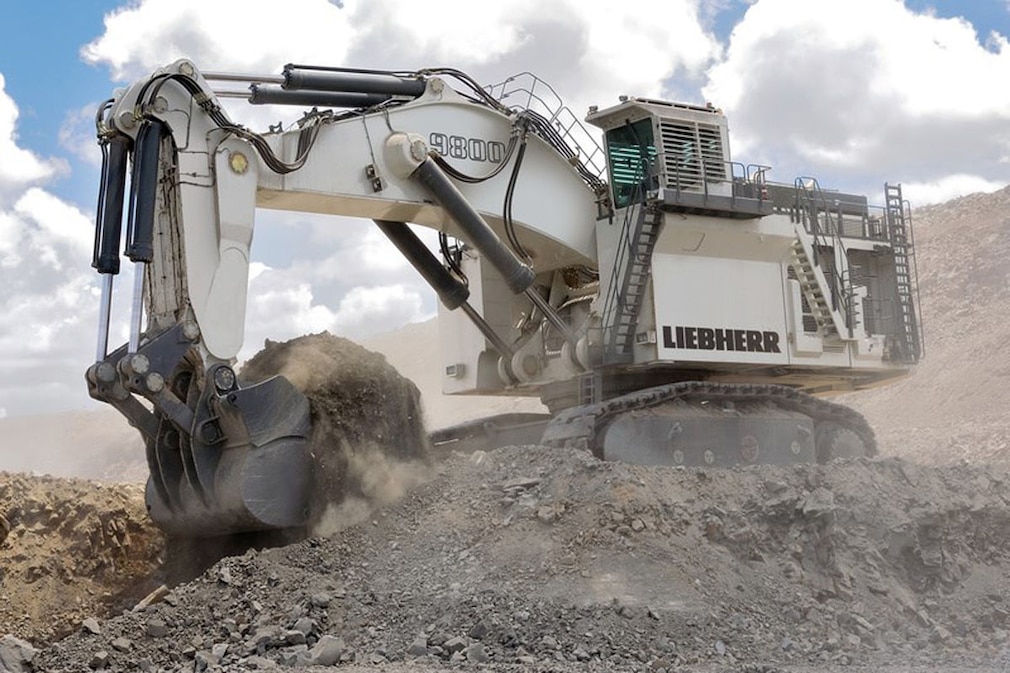 Liebherr R 9800