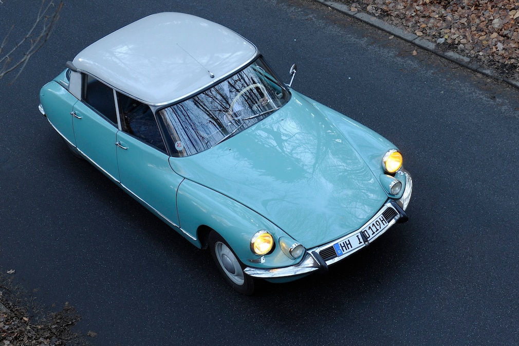 Citroen ID 19 von schräg oben