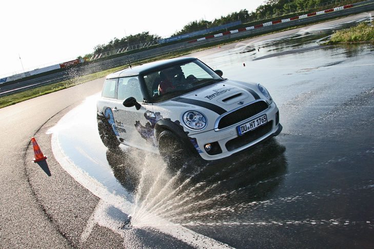 Mini Coupé John Cooper Works/Reifen-Test