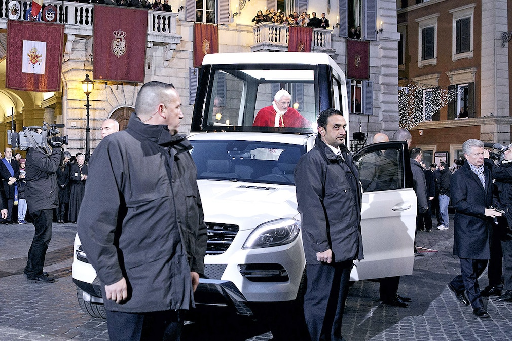 Neues Papamobil für Papst Benedikt XVI