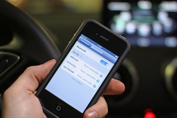 So Verbinden Sie Ihr Smartphone Mit Dem Bordcomputer Bilder Autobild De Iphone ueber bluetooth mit festnetztelefon koppeln: so verbinden sie ihr smartphone mit dem