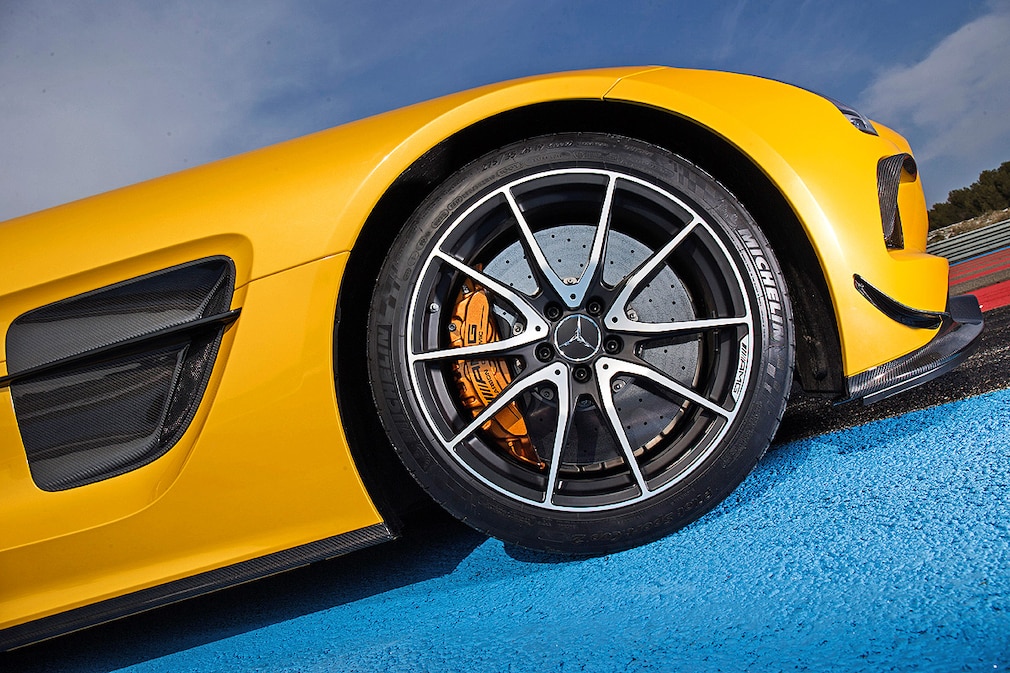 Mercedes SLS AMG Black Edition