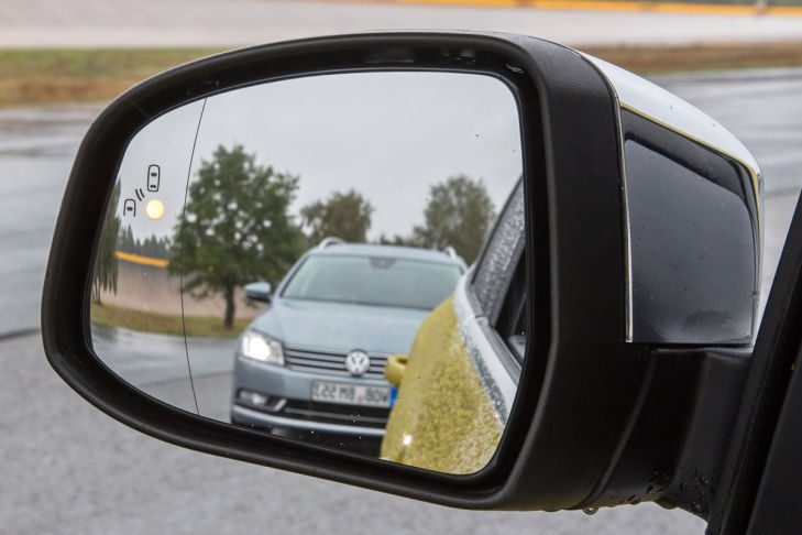 Ford Focus Toter-Winkel-Assistent