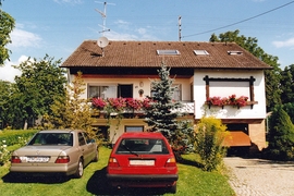 Der gestohlene Mercedes W 124 (li.)