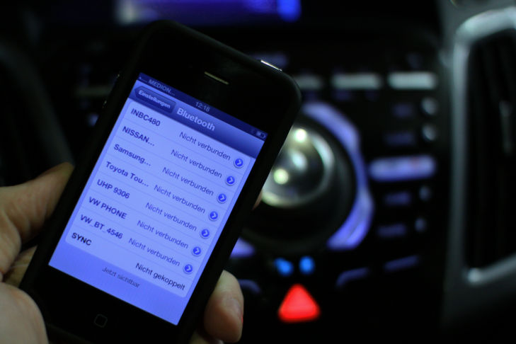 iPhone 4, Ford Sync